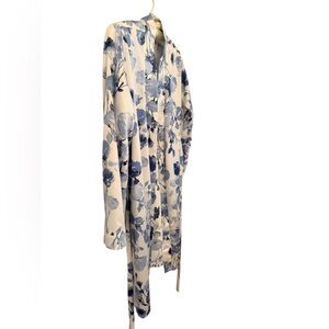 Secret Treasures Blue Floral Women's Robe Size Large